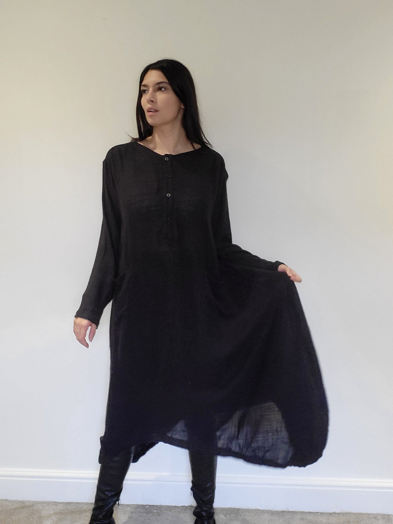 WDTS Aisha Long Dress in Linen - Black